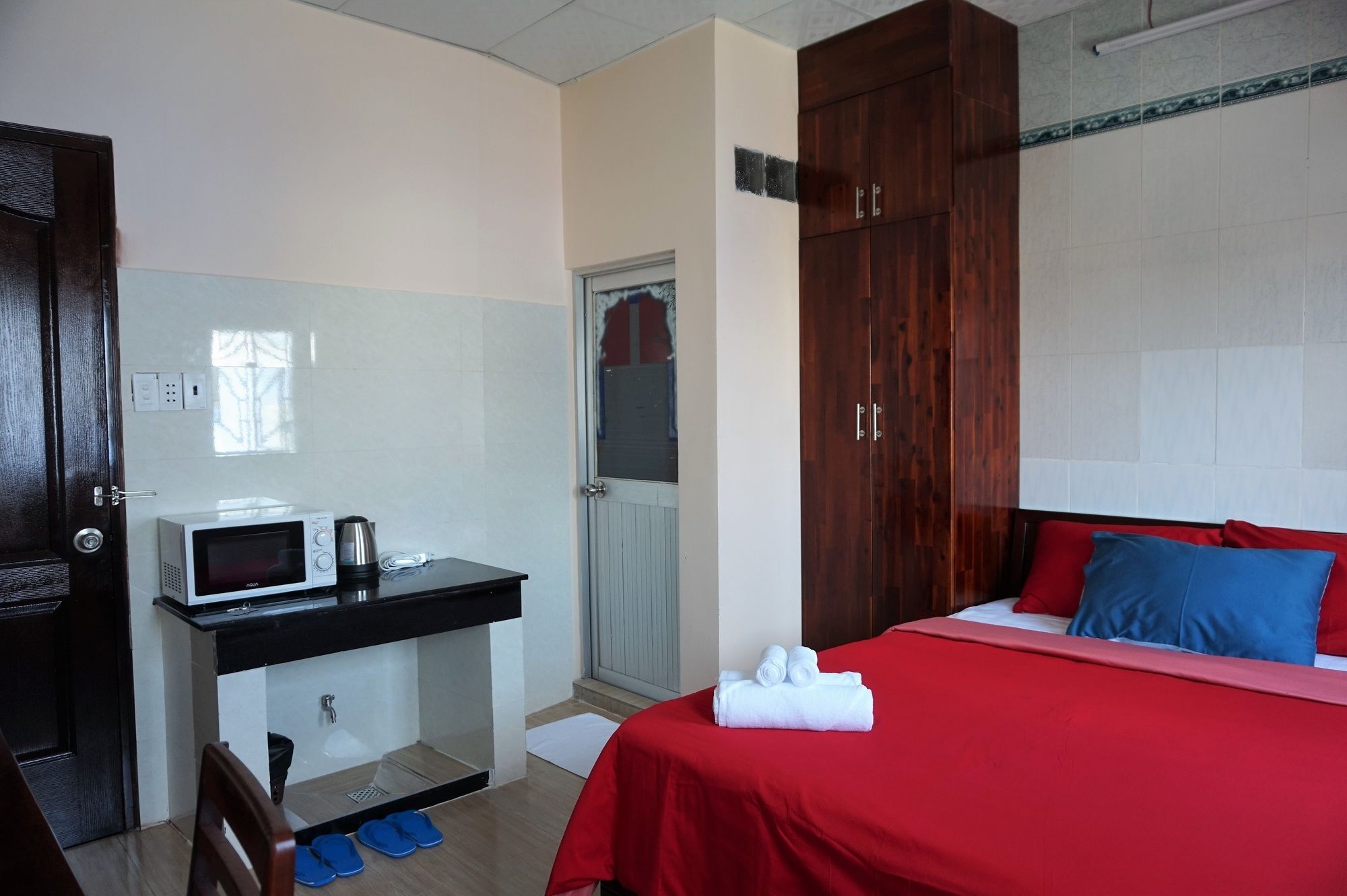 Reddoorz Near Khu Che Xuat Tan Thuan 2 Hotel Ho Chi Minh City Exterior photo