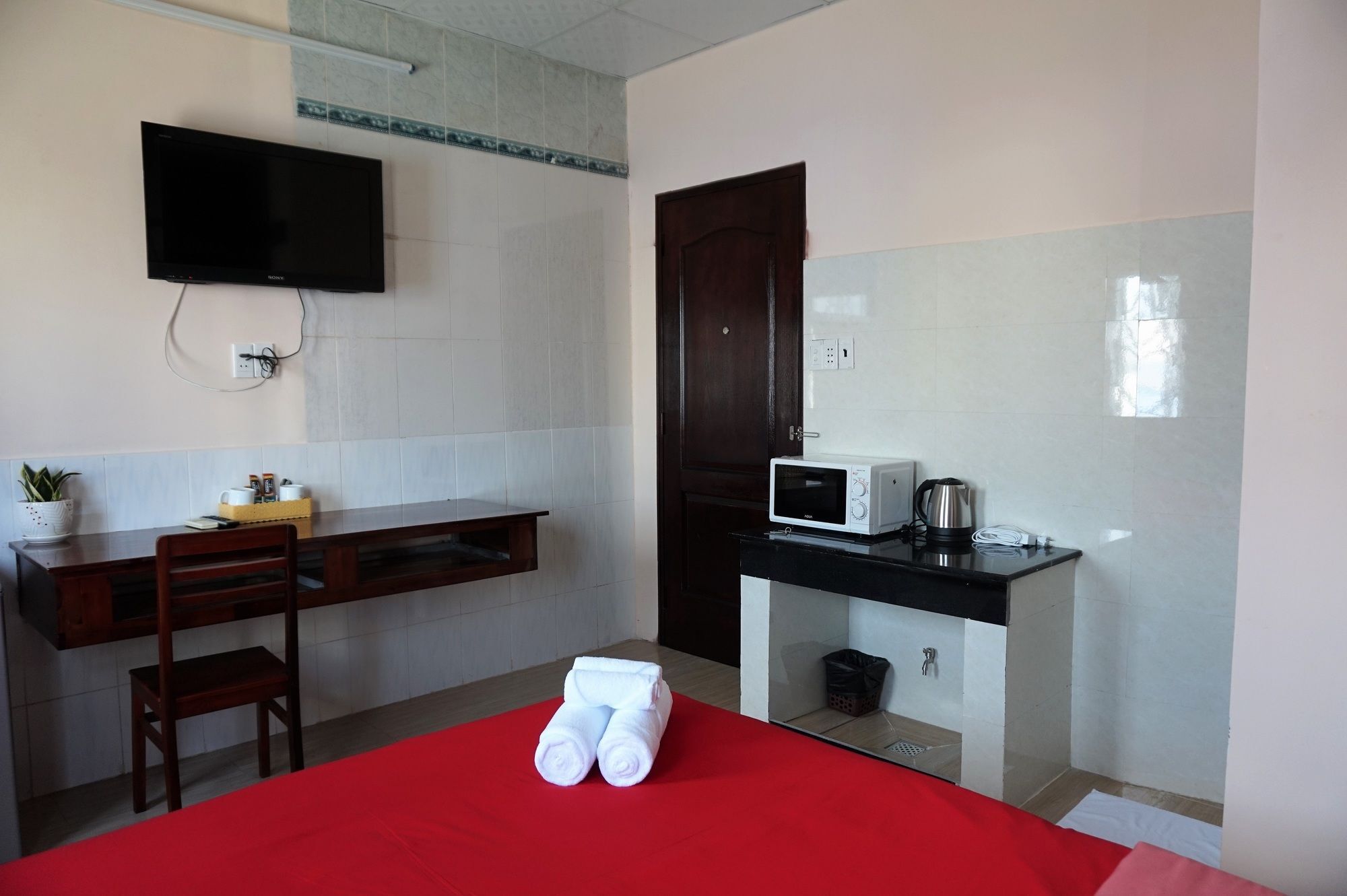 Reddoorz Near Khu Che Xuat Tan Thuan 2 Hotel Ho Chi Minh City Exterior photo